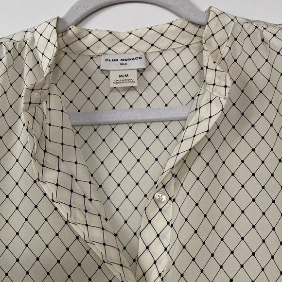 Club Monaco shirt. Size Medium cream and black - Picture 3 of 4